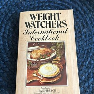 VINTAGE - PAPERBACK WEIGHT WATCHERS INTERNATIONAL COOKBOOK BY: JEAN NIDETCH